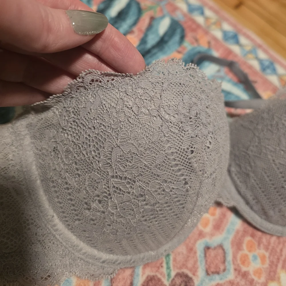 Gap Body Lace Bra in Gray Size 36B